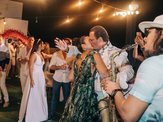 O casamento de Natalia e Luciano em Guarujá, São Paulo Estado 19