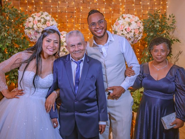 O casamento de Robson  e Camila  em Diadema, São Paulo 21