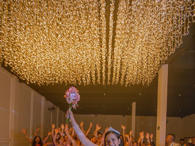 O casamento de Robson  e Camila  em Diadema, São Paulo 29