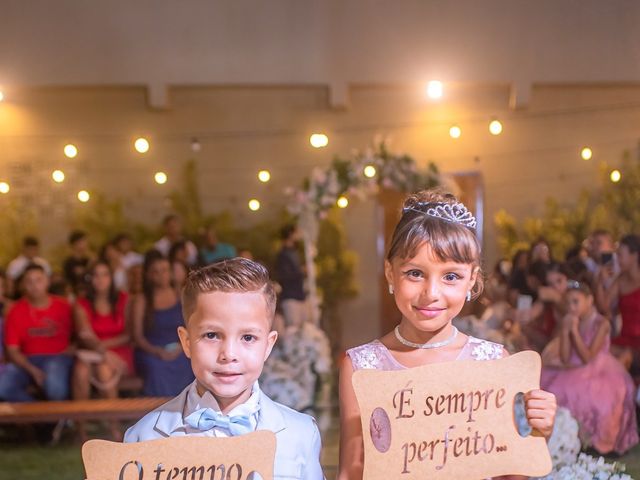 O casamento de Robson  e Camila  em Diadema, São Paulo 35