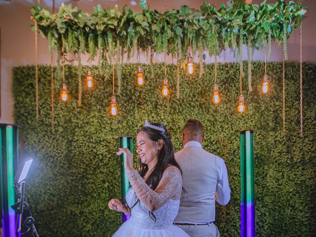O casamento de Robson  e Camila  em Diadema, São Paulo 41