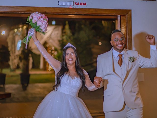 O casamento de Robson  e Camila  em Diadema, São Paulo 42