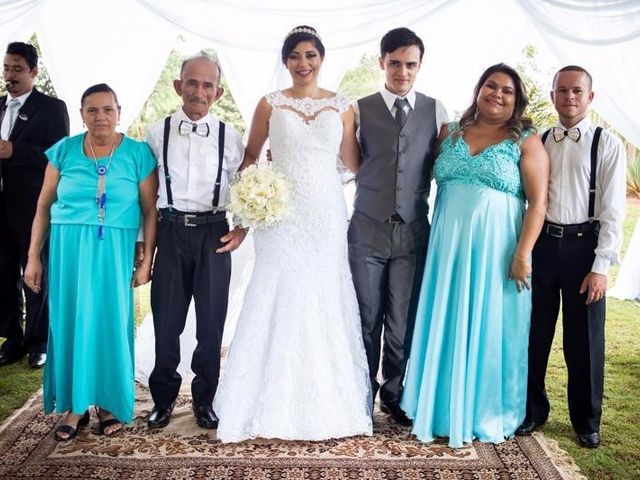 O casamento de Walison e Thayná em Montes Claros, Minas Gerais 34