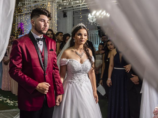 O casamento de Lucas e Mariana em São Vicente, São Paulo Estado 25