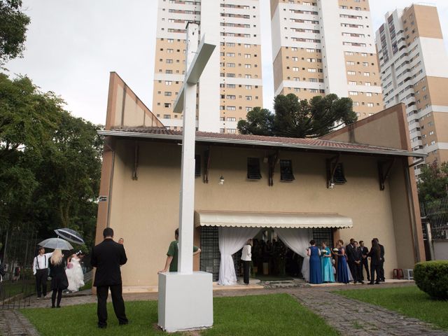 O casamento de Guiullianna e Renato  em Curitiba, Paraná 16
