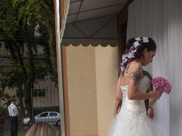 O casamento de Guiullianna e Renato  em Curitiba, Paraná 24