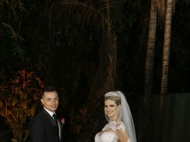 O casamento de Jonathan e Dienyfer em Goiânia, Goiás 27