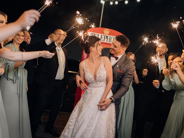 O casamento de Douglas e Mariana em Campo Largo, Paraná 1