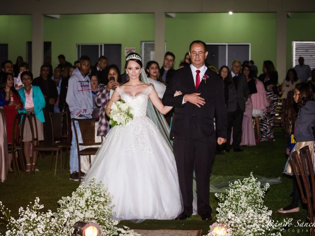 O casamento de Etienne e Luana  em Ribeirão das Neves, Minas Gerais 33