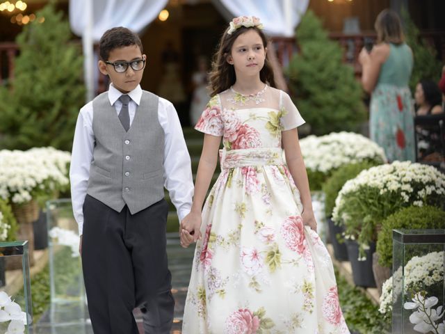 O casamento de Lucas e Ana Flávia em Belo Horizonte, Minas Gerais 14
