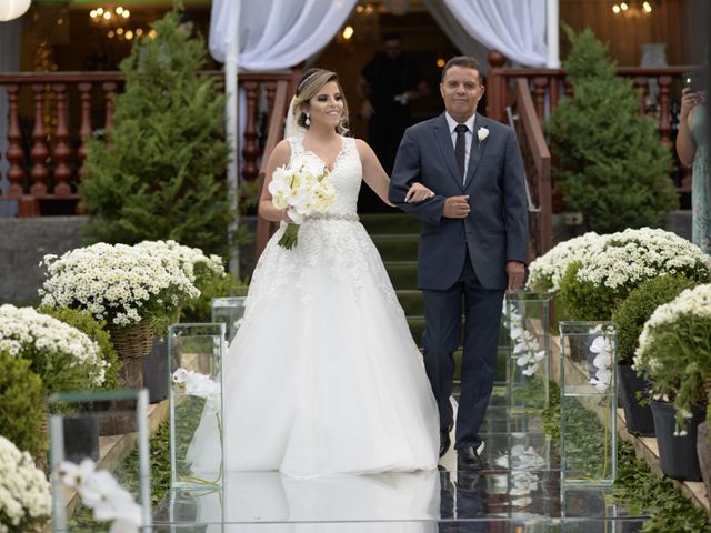 O casamento de Lucas e Ana Flávia em Belo Horizonte, Minas Gerais 21