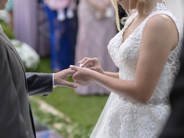 O casamento de Lucas e Ana Flávia em Belo Horizonte, Minas Gerais 30