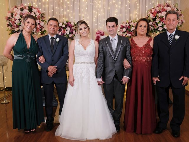 O casamento de Lucas e Ana Flávia em Belo Horizonte, Minas Gerais 114