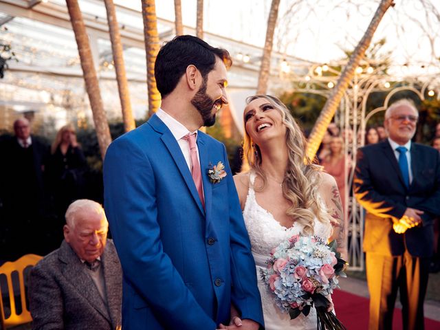 O casamento de Mariana e Gustavo em Porto Alegre, Rio Grande do Sul 24