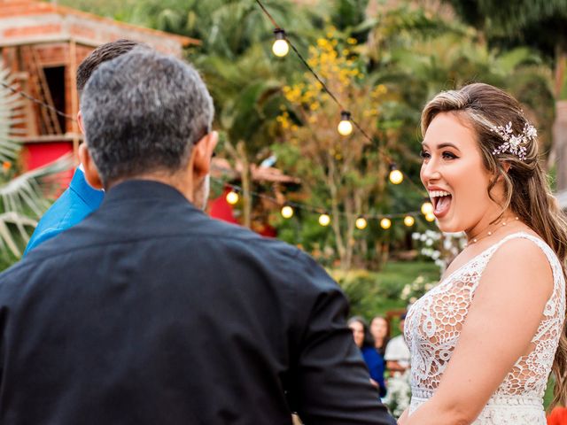 O casamento de Rodolfo e Jade em Alto Jequitibá, Minas Gerais 12