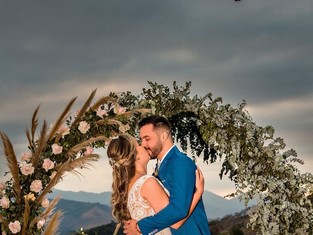 O casamento de Rodolfo e Jade em Alto Jequitibá, Minas Gerais 15