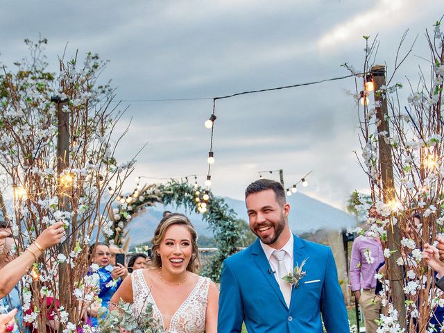 O casamento de Rodolfo e Jade em Alto Jequitibá, Minas Gerais 2