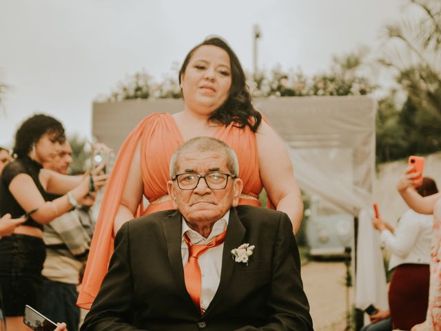 O casamento de Enon e Silvania em Cotia, São Paulo Estado 33
