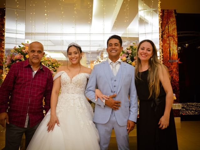 O casamento de Enon e Silvania em Cotia, São Paulo Estado 474