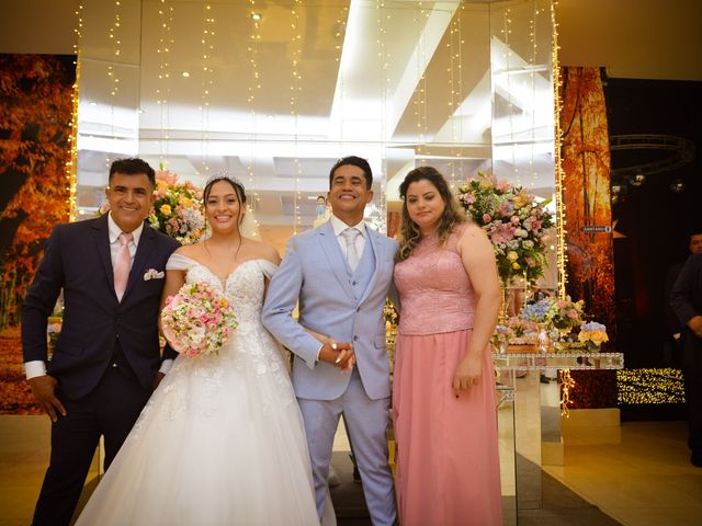 O casamento de Enon e Silvania em Cotia, São Paulo Estado 522