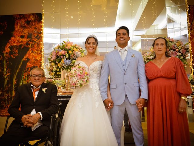 O casamento de Enon e Silvania em Cotia, São Paulo Estado 532