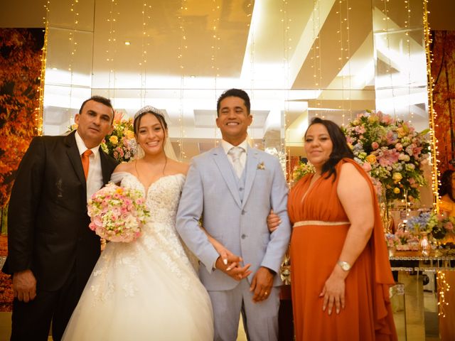 O casamento de Enon e Silvania em Cotia, São Paulo Estado 533