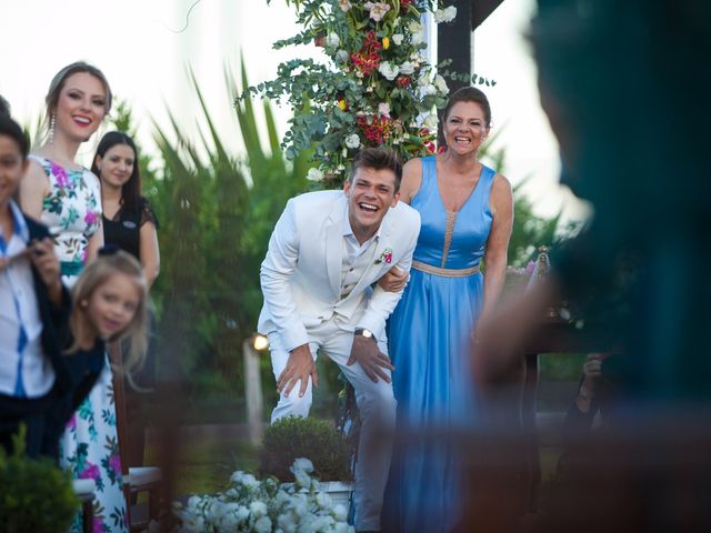 O casamento de Tiago e Daniela em Balneário Camboriú, Santa Catarina 27