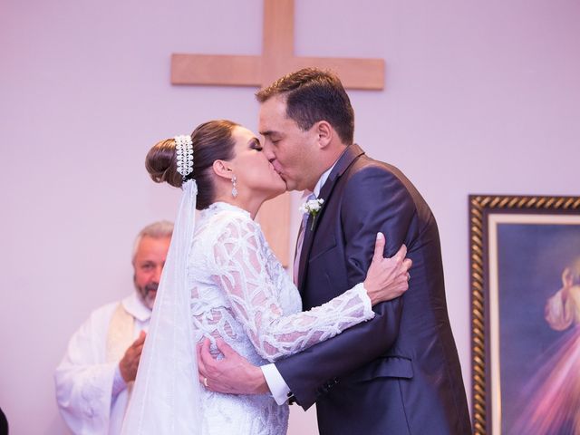 O casamento de Thiago e Cristiane em Curitiba, Paraná 141