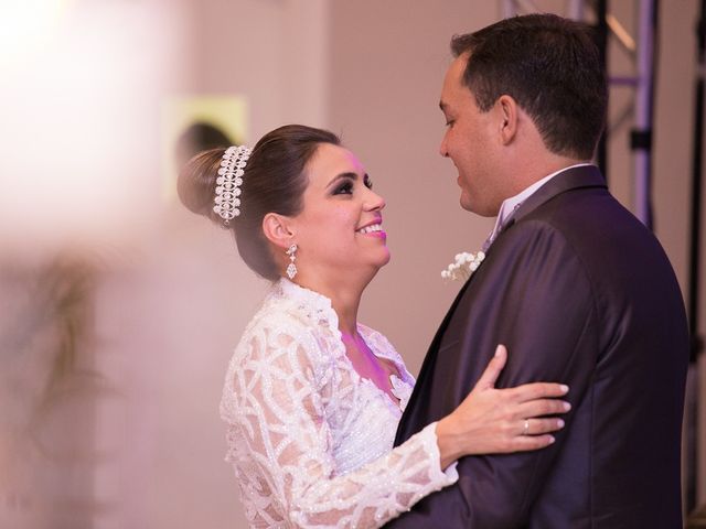 O casamento de Thiago e Cristiane em Curitiba, Paraná 173