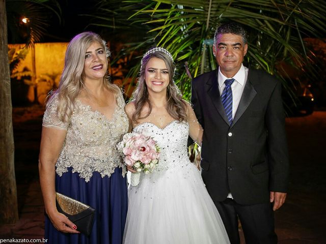 O casamento de Daniel e Daniella  em Uberlândia, Minas Gerais 18