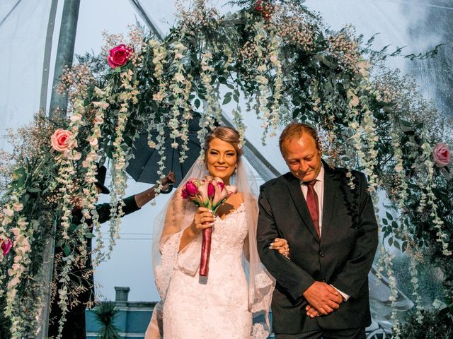 O casamento de Rafael e Vanessa em Viamão, Rio Grande do Sul 24