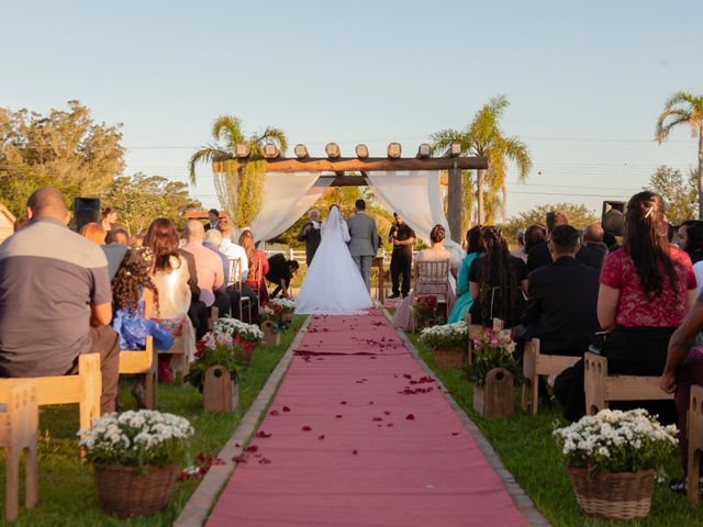 O casamento de Henrique e Raquel em Porto Alegre, Rio Grande do Sul 18