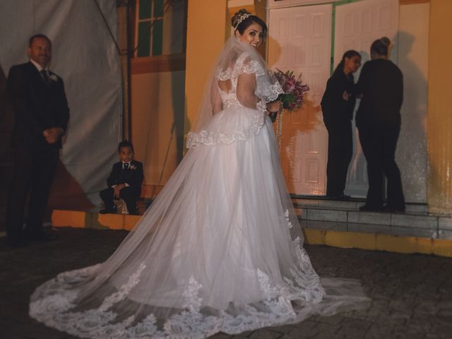 O casamento de Uiliam e Larissa em Camboriú, Santa Catarina 37
