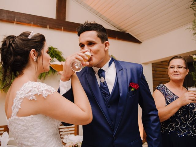 O casamento de Renan e Emily em Curitiba, Paraná 35