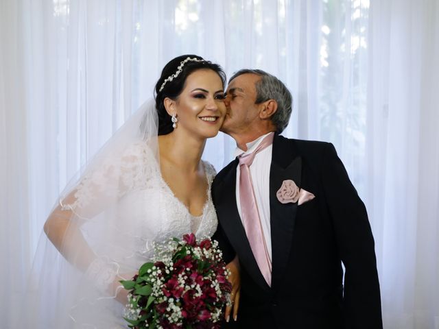 O casamento de Douglas e Valmiria em Cotia, São Paulo Estado 56