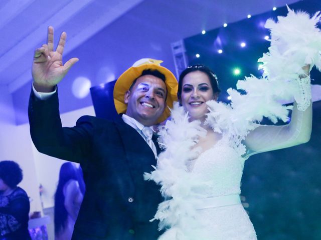 O casamento de Douglas e Valmiria em Cotia, São Paulo Estado 109