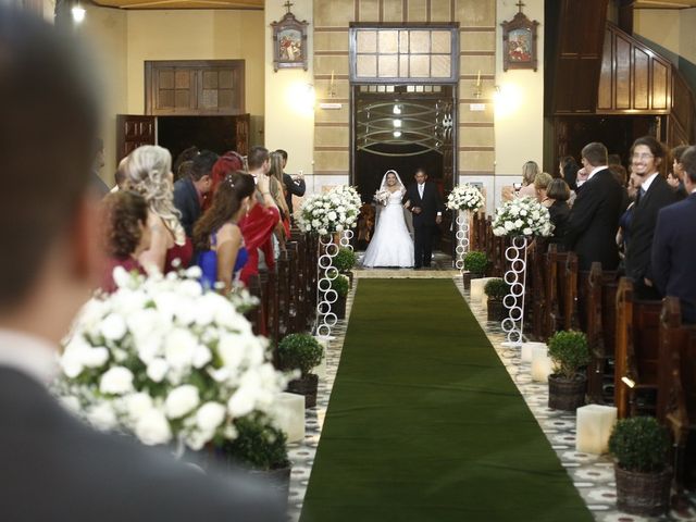 O casamento de Diego e Laryssa em Curitiba, Paraná 19