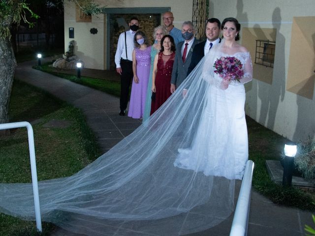 O casamento de Welton e Julia  em Curitiba, Paraná 8