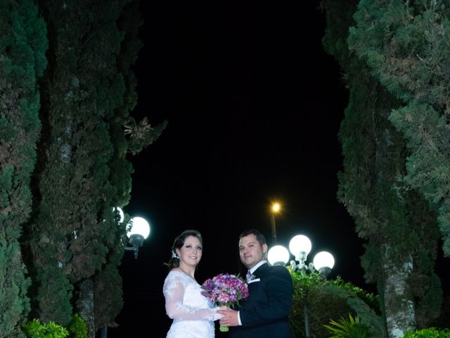 O casamento de Welton e Julia  em Curitiba, Paraná 11