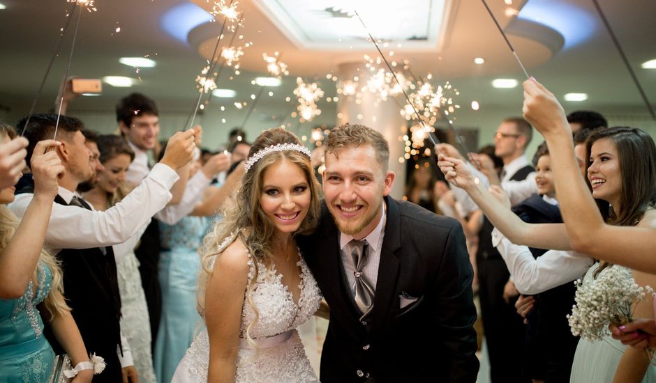 O casamento de Alison e Mayara em Blumenau, Santa Catarina