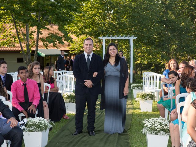 O casamento de Stefany e Jhonison em Curitiba, Paraná 18