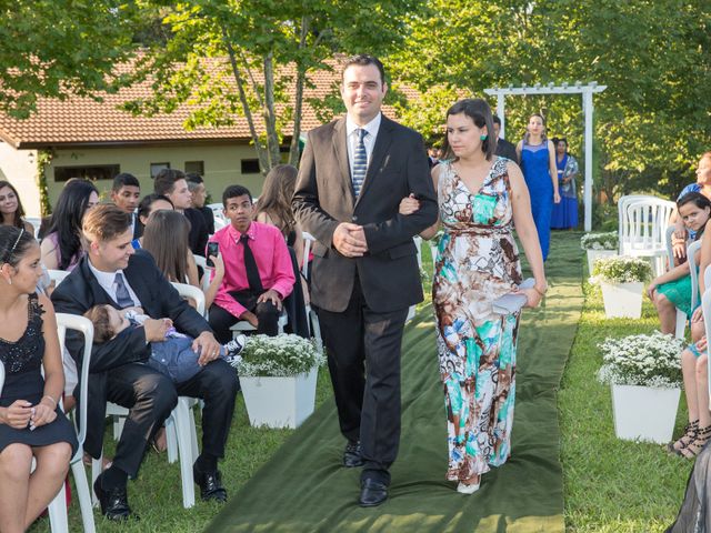 O casamento de Stefany e Jhonison em Curitiba, Paraná 19