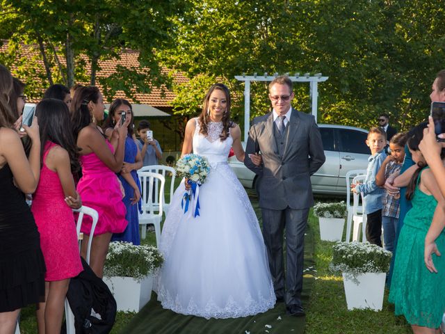 O casamento de Stefany e Jhonison em Curitiba, Paraná 35