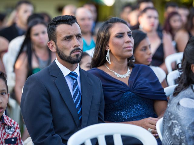 O casamento de Stefany e Jhonison em Curitiba, Paraná 43