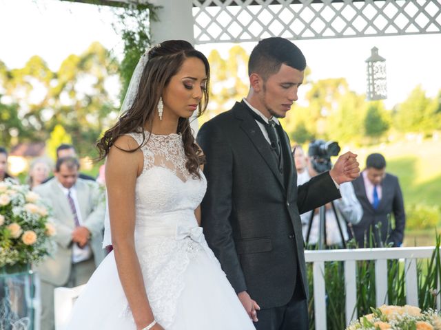 O casamento de Stefany e Jhonison em Curitiba, Paraná 61