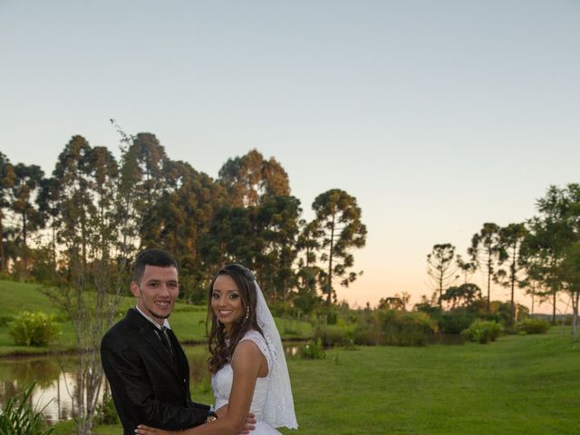 O casamento de Stefany e Jhonison em Curitiba, Paraná 76