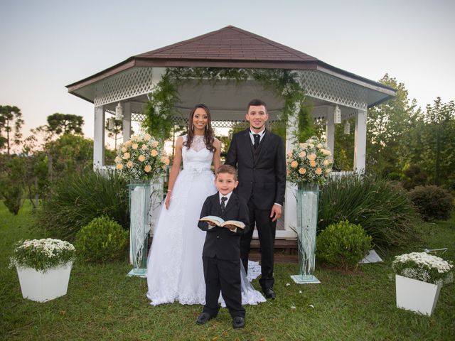 O casamento de Stefany e Jhonison em Curitiba, Paraná 81