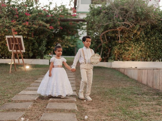 O casamento de Vinícius e Marília em Camaçari, Bahia 35