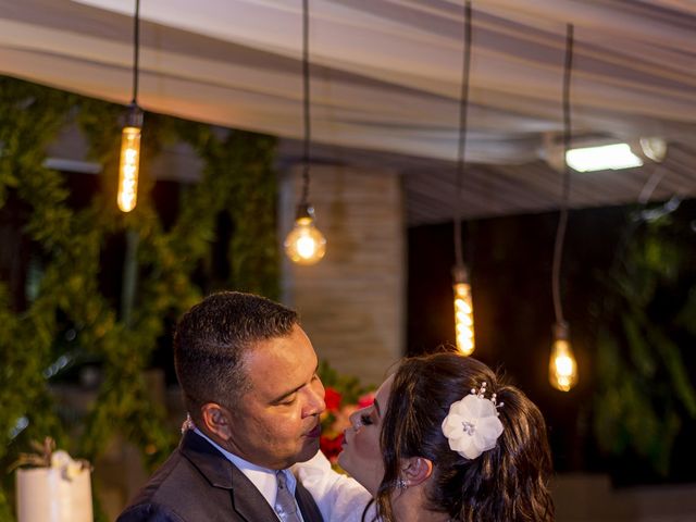 O casamento de Alisson e Renata em Fortaleza, Ceará 42