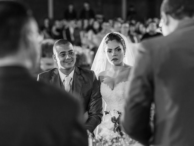O casamento de Daniel e Gabriela em Patos de Minas, Minas Gerais 24